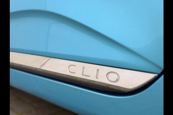 Renault Clio 1.3 TCe Intens 17'' LED Leder CarPlay Camera Keyless