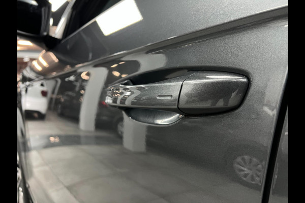 Volkswagen T-Roc 1.5 TSI R-LINE | Virtual |Lane|ACC|Keyless|