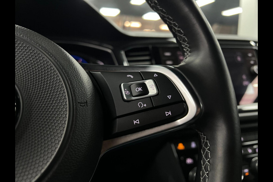 Volkswagen T-Roc 1.5 TSI R-LINE | Virtual |Lane|ACC|Keyless|