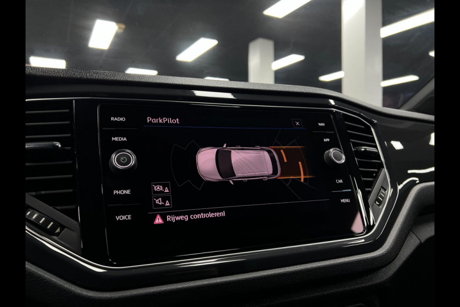 Volkswagen T-Roc 1.5 TSI R-LINE | Virtual |Lane|ACC|Keyless|