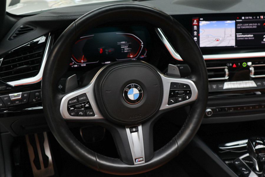 BMW Z4 Roadster sDrive30i High Exe M-pakket HUD Leer Camera PDC Stoelverwarming Stuurverwarming Memory seats LM velgen