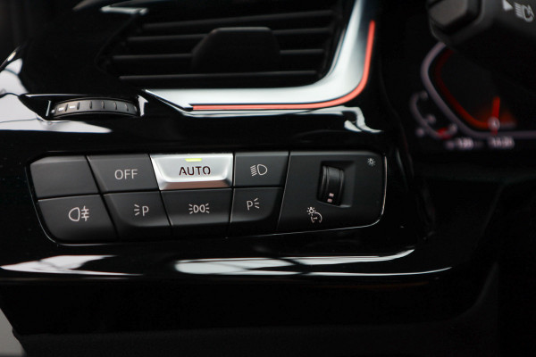 BMW Z4 Roadster sDrive30i High Exe M-pakket HUD Leer Camera PDC Stoelverwarming Stuurverwarming Memory seats LM velgen