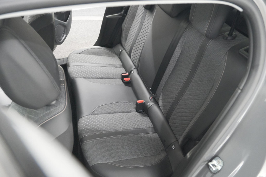 Peugeot 208 Hybrid 110 e-DCS6 Allure | Stoelverwarming | Apple Carplay | Parkeersensoren