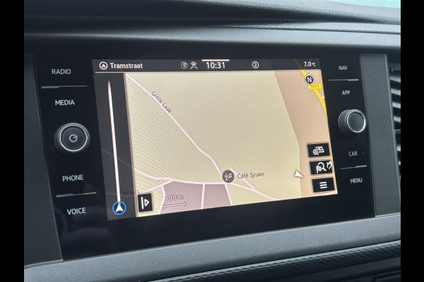 Volkswagen Transporter 2.0 TDI L2H1 28 Automaat Carplay Cruise PDC V+A DAB Airco Trekhaak