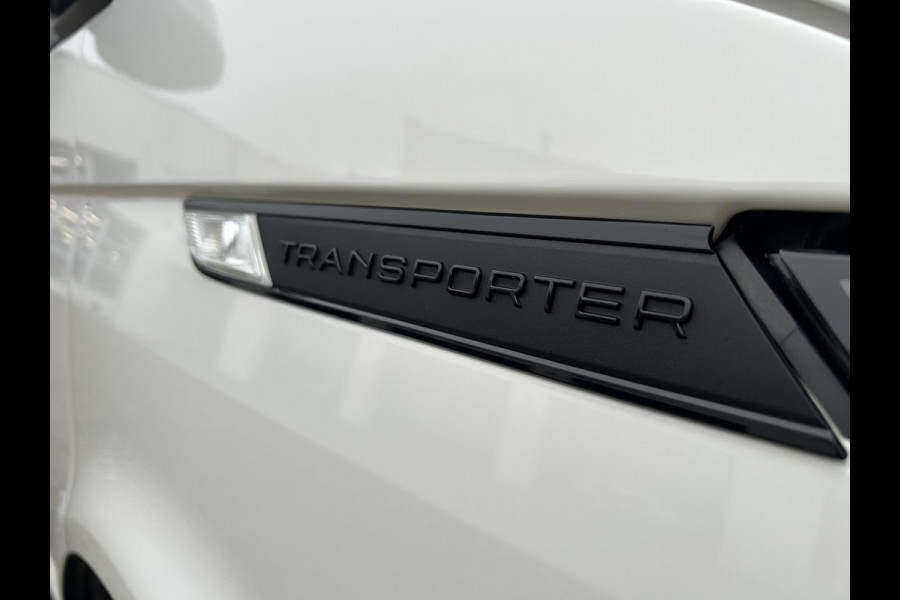 Volkswagen Transporter 2.0 TDI L2H1 28 Automaat Carplay Cruise PDC V+A DAB Airco Trekhaak