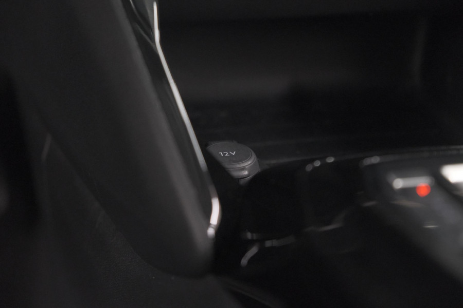 Peugeot 208 Hybrid 110 e-DCS6 Allure | Stoelverwarming | Apple Carplay | Parkeersensoren