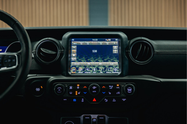 Jeep Wrangler 2.0T Sahara | Corse Edition Custom Made | Hybride | Stuur- en Stoelverwarming | Achteruitrijcamera |