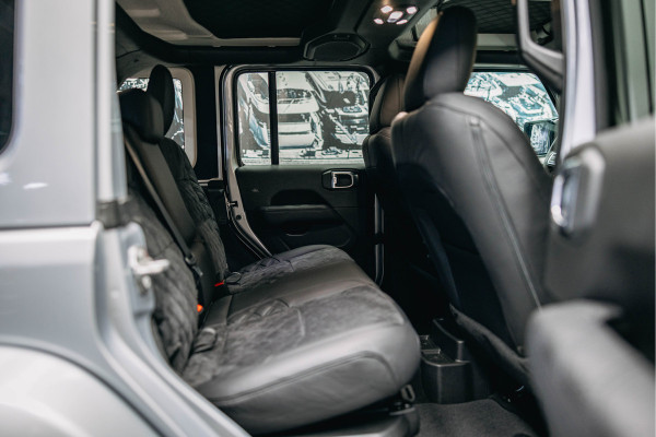 Jeep Wrangler 2.0T Sahara | Corse Edition Custom Made | Hybride | Stuur- en Stoelverwarming | Achteruitrijcamera |