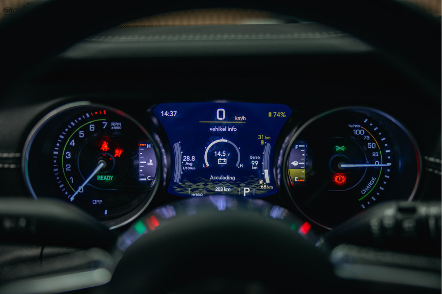 Jeep Wrangler 2.0T Sahara | Corse Edition Custom Made | Hybride | Stuur- en Stoelverwarming | Achteruitrijcamera |