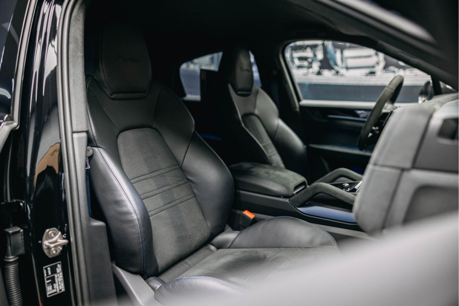 Porsche Cayenne Coupé 4.0 Turbo E-Hybrid GT Full options !!! Techart voor bumper, full ppf, carbonpakket, Full couleur. etc etc