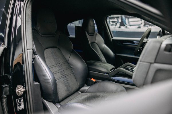 Porsche Cayenne Coupé 4.0 Turbo E-Hybrid GT Full options !!! Techart voor bumper, full ppf, carbonpakket, Full couleur. etc etc