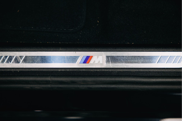 BMW X5 xDrive50e | Volledig M uitgevoerd| Head-up | Verwarmde en verkoelde bekerhouders | Pano |