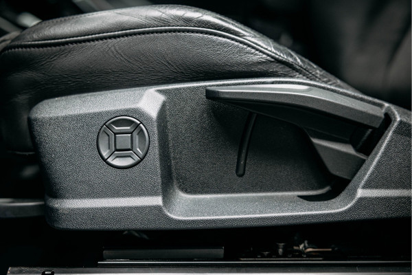 Audi Q3 40 TFSI quattro S Line Pro Line S | Quattro | Stoel- & stuurwiel verwarming | Achteruitrijcamera |