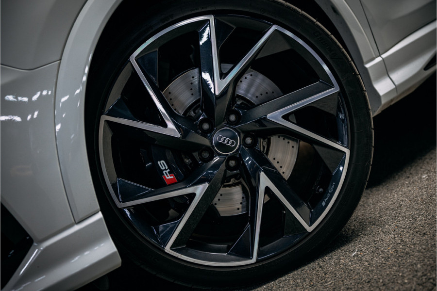 Audi RSQ3 TFSI | Carbon | Elek. stoelen | Camera | stoel verwarming |