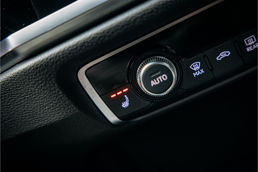 Audi RSQ3 TFSI | Carbon | Elek. stoelen | Camera | stoel verwarming |