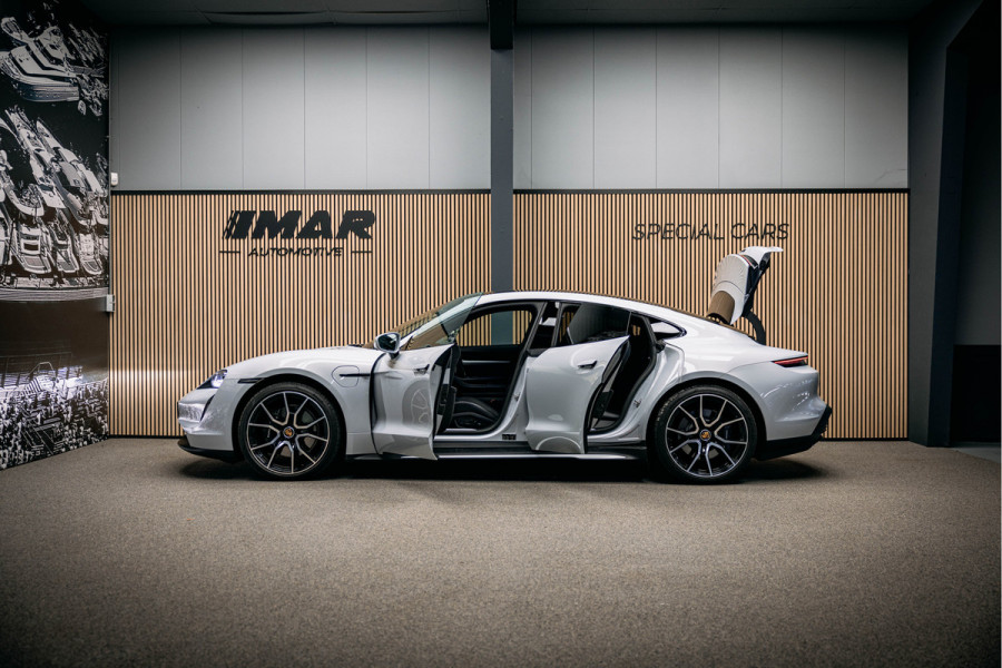 Porsche Taycan Performance 84 kWh | NL geleverd | Sport Chrono | Bose | Electric Sport Sound | Stoelverwarming |