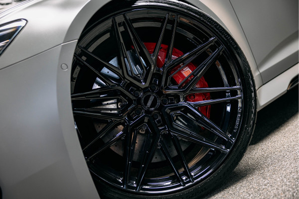 Audi RS6 Avant RS 6 TFSI quattro | Beton grijs matte | 23 inch Vossen HF7 | Keramisch | Pano |
