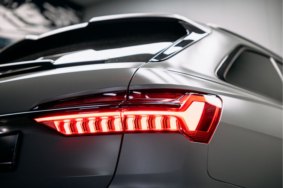 Audi RS6 Avant RS 6 TFSI quattro | Beton grijs matte | 23 inch Vossen HF7 | Keramisch | Pano |