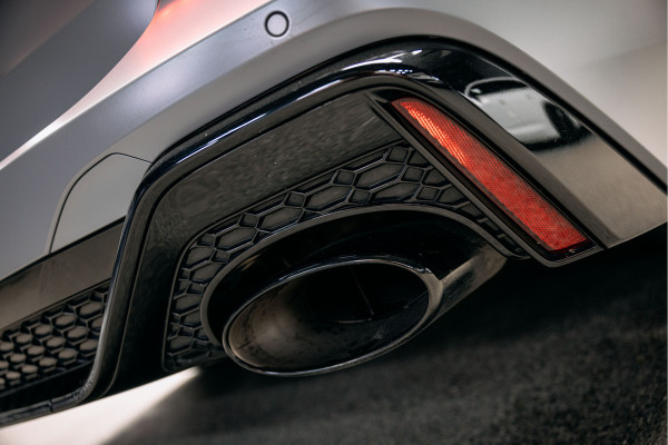 Audi RS6 Avant RS 6 TFSI quattro | Beton grijs matte | 23 inch Vossen HF7 | Keramisch | Pano |