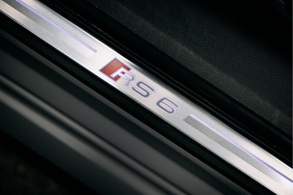 Audi RS6 Avant RS 6 TFSI quattro | Beton grijs matte | 23 inch Vossen HF7 | Keramisch | Pano |