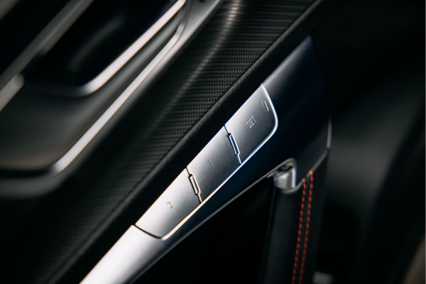 Audi RS6 Avant RS 6 TFSI quattro | Beton grijs matte | 23 inch Vossen HF7 | Keramisch | Pano |