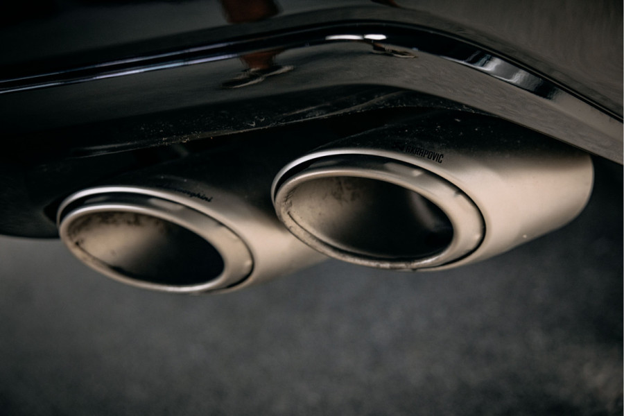 Lamborghini Urus 4.0 V8 S | Urus S | BTW | Akrapovic | Luchtvering | Geel stiksel pakket |