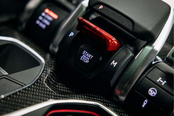 Lamborghini Urus 4.0 V8 S | Urus S | BTW | Akrapovic | Luchtvering | Geel stiksel pakket |