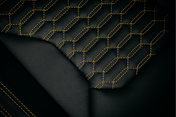 Lamborghini Urus 4.0 V8 S | Urus S | BTW | Akrapovic | Luchtvering | Geel stiksel pakket |