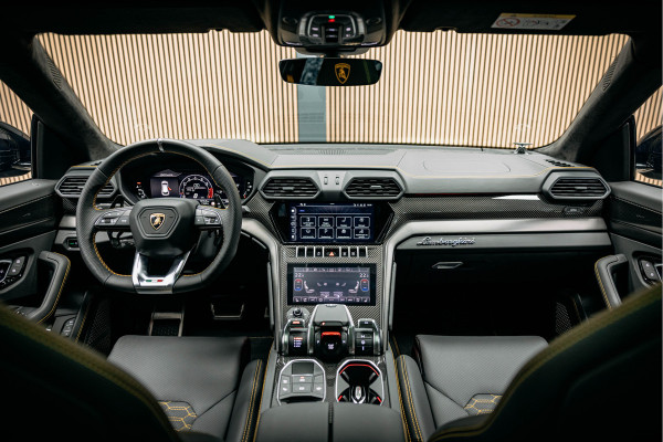Lamborghini Urus 4.0 V8 S | Urus S | BTW | Akrapovic | Luchtvering | Geel stiksel pakket |
