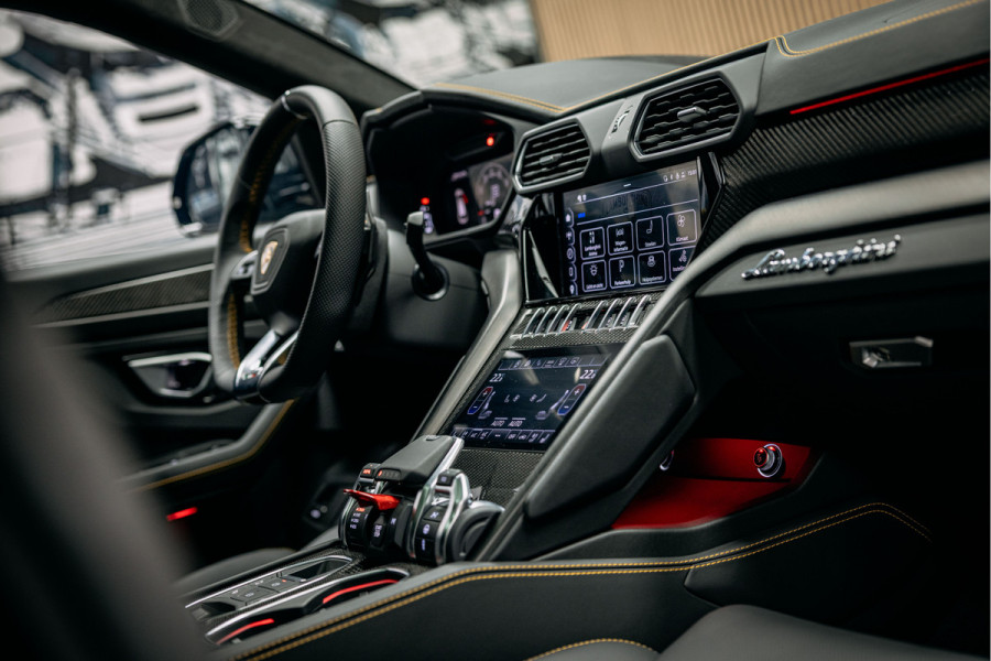 Lamborghini Urus 4.0 V8 S | Urus S | BTW | Akrapovic | Luchtvering | Geel stiksel pakket |