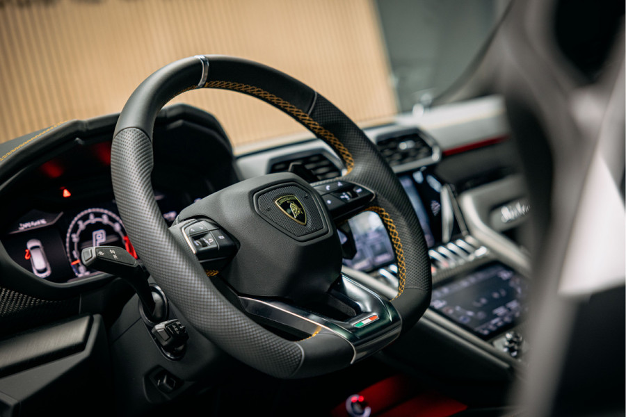 Lamborghini Urus 4.0 V8 S | Urus S | BTW | Akrapovic | Luchtvering | Geel stiksel pakket |