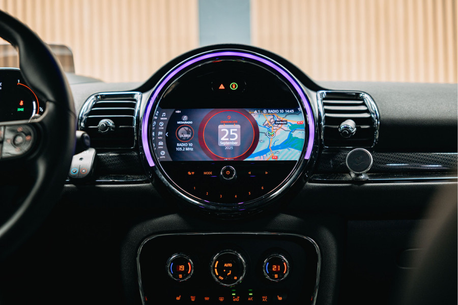 MINI Clubman 2.0 JCW ALL4 John Cooper Works | JCW | Rood dak | Sportstoelen | Stoelverwarming | Head-Up |