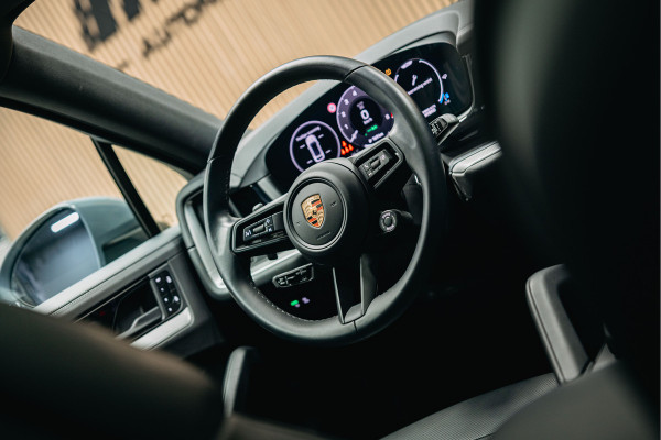 Porsche Cayenne Coupé 3.0 E-Hybrid | Sport Chrono | Trekhaak | Sportuitlaat | 360 camera |