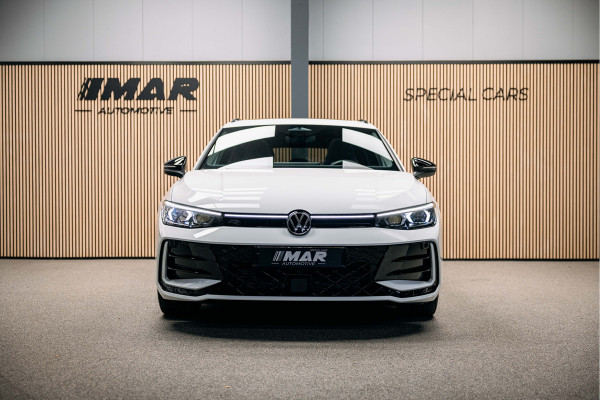 Volkswagen Passat R-Line Diesel | Trekhaak | Pano | Head-up | Stoelmassage |