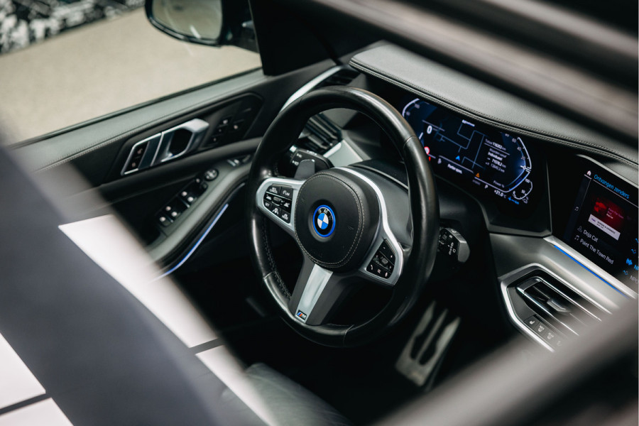BMW X5 xDrive45e High Executive | M-sport | Luchtvering | Pano | Head-Up | Trekhaak | 360 camera |
