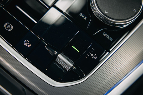 BMW X5 xDrive45e High Executive | M-sport | Luchtvering | Pano | Head-Up | Trekhaak | 360 camera |