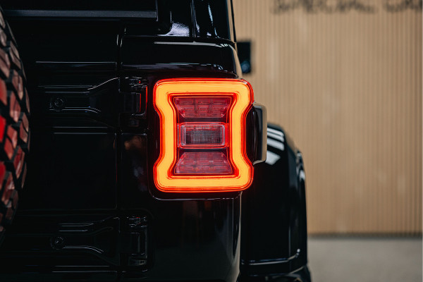 Jeep Wrangler Unlimited 4xe 380 Rubicon Dikke Custom Made Jeep Wrangler, Cabrio top elektrische bedienbaar.