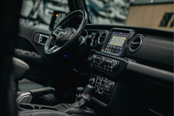 Jeep Wrangler Unlimited 4xe 380 Rubicon Dikke Custom Made Jeep Wrangler, Cabrio top elektrische bedienbaar.