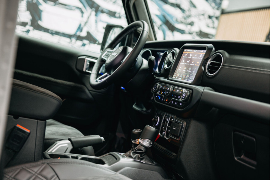 Jeep Wrangler Unlimited 4xe 380 Sahara | Corse Edition Custom made | Unieke kleur | Hybride |