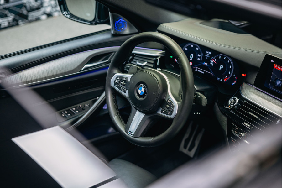 BMW 5 Serie 540i High Executive Edition | Pano | Head-Up | M-Sportpakket | Dealer Onderhouden |