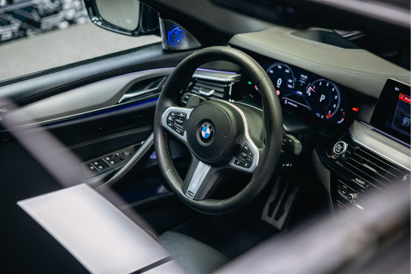BMW 5 Serie 540i High Executive Edition | Pano | Head-Up | M-Sportpakket | Dealer Onderhouden |