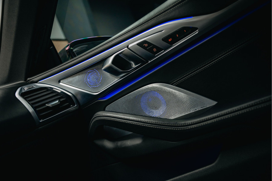 BMW 8 Serie M850i xDrive High Executive | Cabrio | Head-Up | 360 Camera | Bowers & Wilkins | Stuurverwarming |