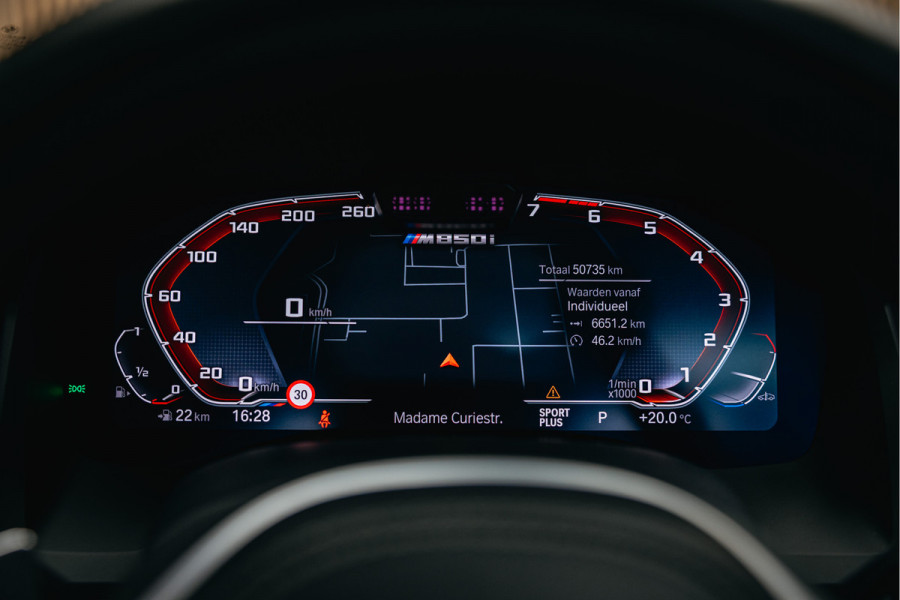 BMW 8 Serie M850i xDrive High Executive | Cabrio | Head-Up | 360 Camera | Bowers & Wilkins | Stuurverwarming |