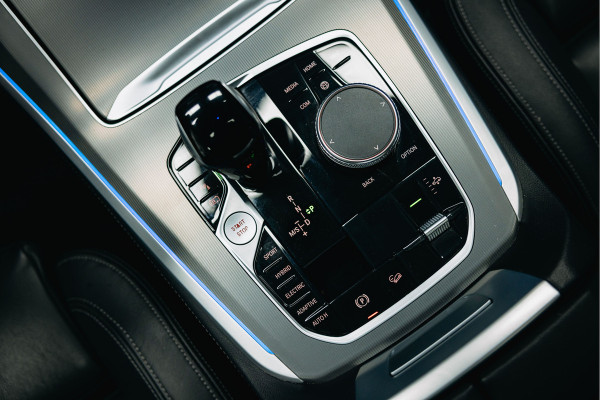 BMW X5 xDrive45e High Executive | Pano | Trekhaak | Luchtvering  | Stoelverwarming |