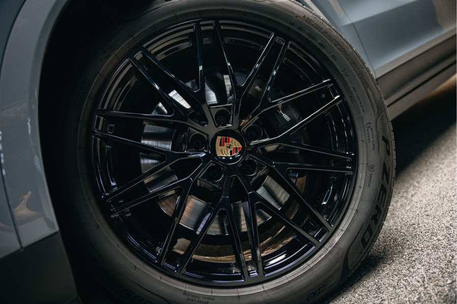 Porsche Cayenne 3.0 E-Hybrid | Pano |  stoelverwarming | Sport Chrono | 360 camera |