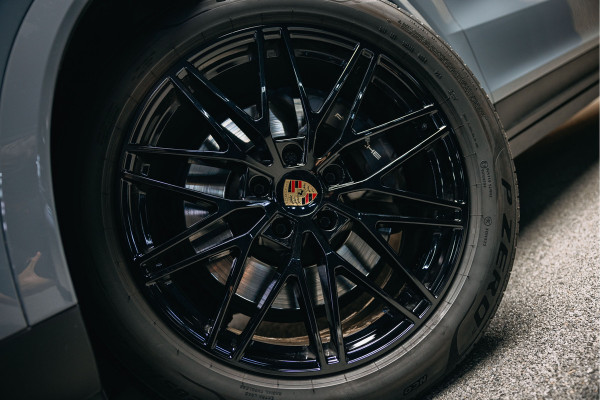 Porsche Cayenne 3.0 E-Hybrid | Pano |  stoelverwarming | Sport Chrono | 360 camera |
