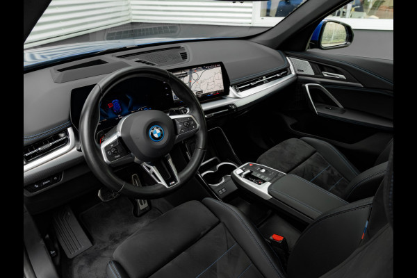 BMW X1 xDrive30e M-Sport - Pano - Trekhaak - Driving Ass Prof - Head-Up - Harman Kardon