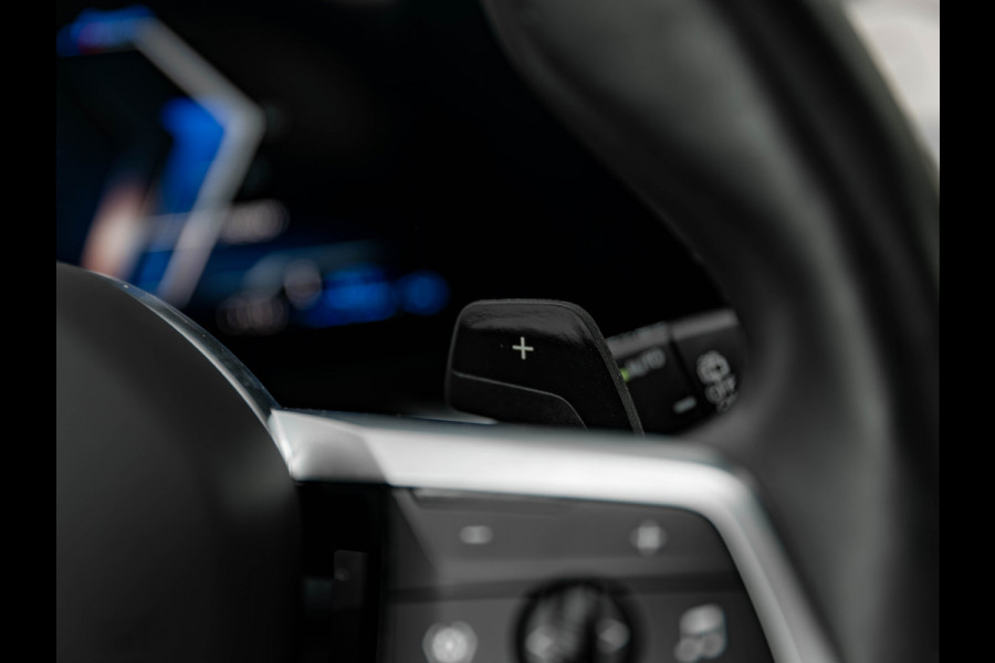 BMW X1 xDrive30e M-Sport - Pano - Trekhaak - Driving Ass Prof - Head-Up - Harman Kardon