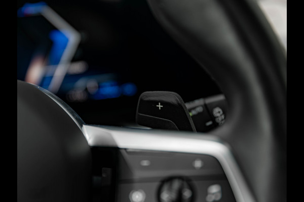 BMW X1 xDrive30e M-Sport - Pano - Trekhaak - Driving Ass Prof - Head-Up - Harman Kardon