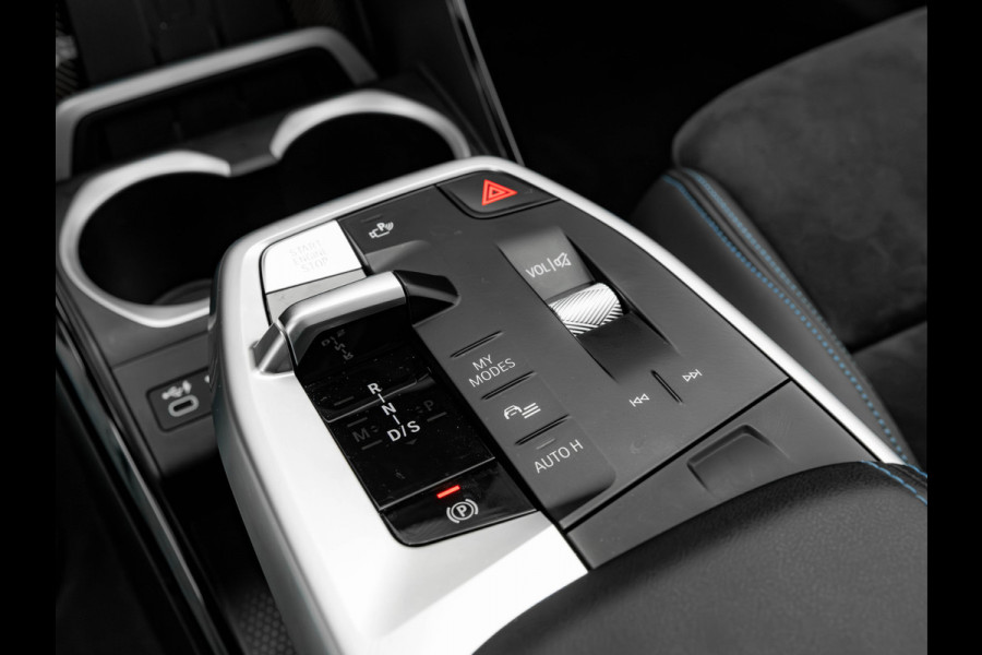 BMW X1 xDrive30e M-Sport - Pano - Trekhaak - Driving Ass Prof - Head-Up - Harman Kardon